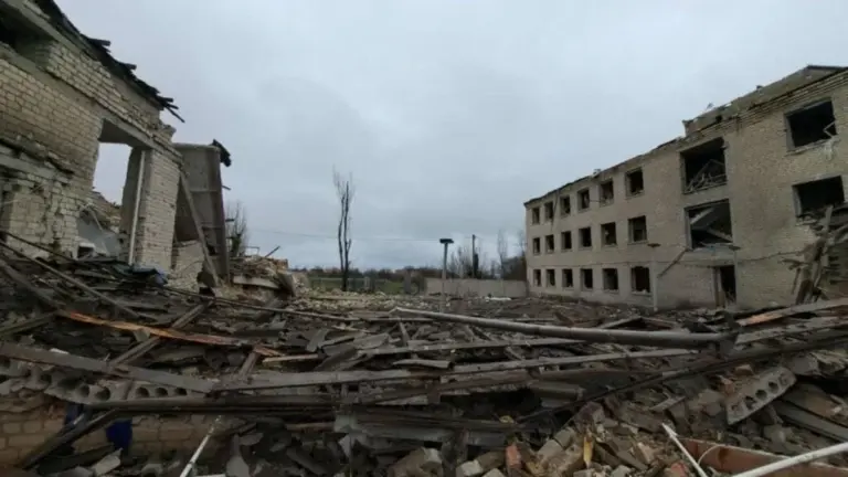 Дороги до Козацького та Веселого на Херсонщині залишаються замінованими та проглядаються російськими дронами.