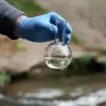 Проби води на аналіз та виявлення холероподібного вібріона в річці Інгулець на Херсонщині