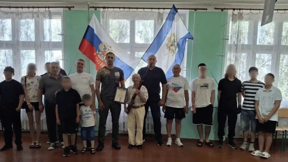Школярі беруть участь у військових навчаннях в окупованому Скадовську на День Росії 2