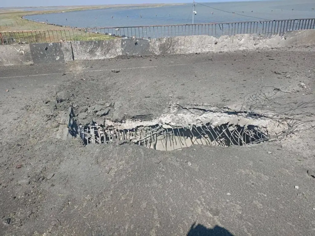 Українські підрозділи атакували міст у Чонгарі дронами та Fire Point
