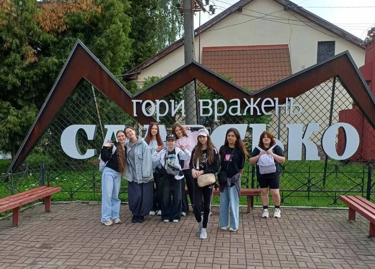 Діти з Херсона вирушили на десятиденний відпочинок до Львівської області, організований за підтримки підприємців та державних структур. 8