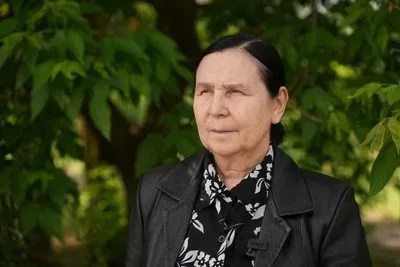 Повернення дітей з окупації, дитина з Херсонщини обіймає рідних після довгої розлуки 4