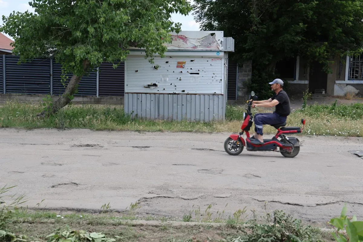 Люди повертаються до Архангельського старостинського округу на Херсонщині після деокупації 1