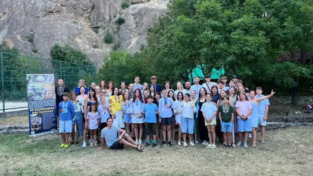 41 родина з Херсонщини відпочиває на Закарпатті
