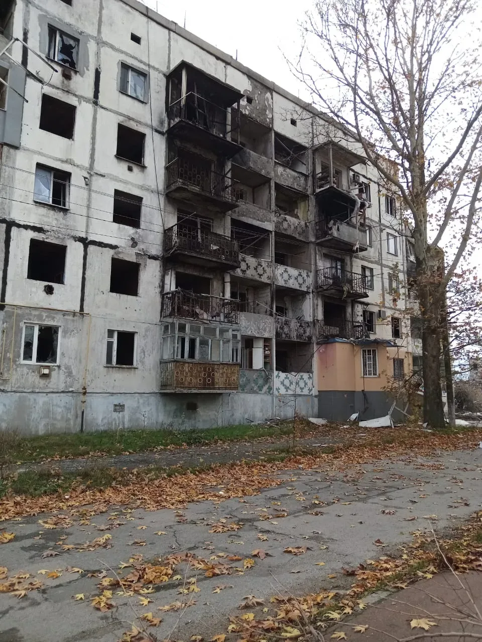 Зруйновані будинки Бериславщини після обстрілів 6