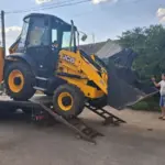 Бериславська громада отримала екскаватор-навантажувач для відновлення інфраструктури