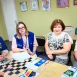 Зустріч з безбар'єрного спілкування для переселенців з Херсона в координаційному центрі Вільні разом у Дніпрі