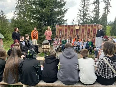 Діти Херсонщини відпочивають у таборі "Крила Фундейшн" в Карпатах 3