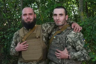 Двоє братів-військових Іван та Артем разом в одному екіпажі ЗРК Стріла-10 на Херсонському напрямку 1