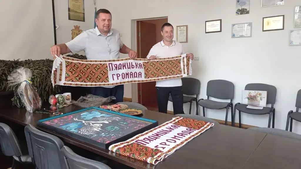 Чаплинська громада отримала маскувальні сітки для ЗСУ від Івано-Франківщини