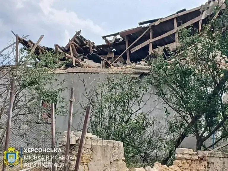 Зруйновані будинки в Зеленівці після російської авіатаки.