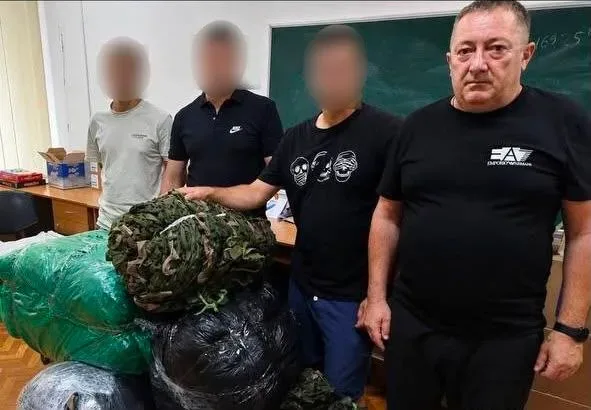 Чулаківська СВА передала бійцям шини та маскувальні сітки