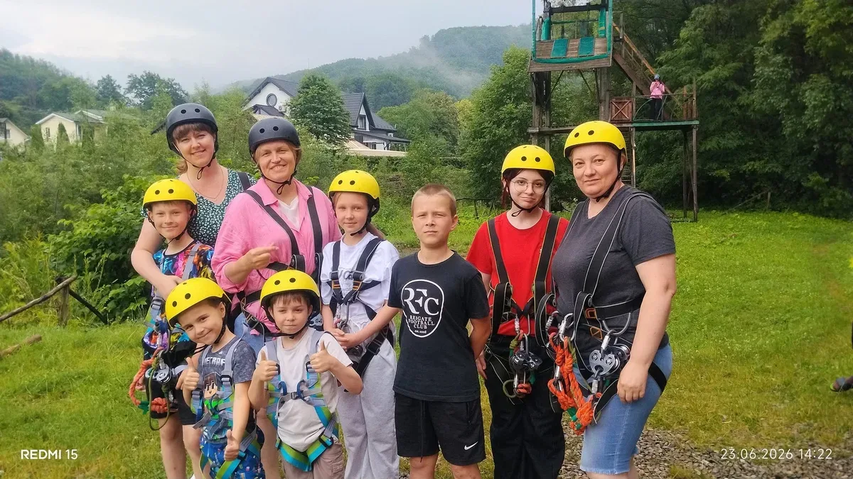 Діти з Таврійської громади під час відпочинку на Буковині в Карпатах 2