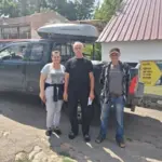 Люди, які були евакуйовані з Бериславської громади за допомогою Вадима Романіва.