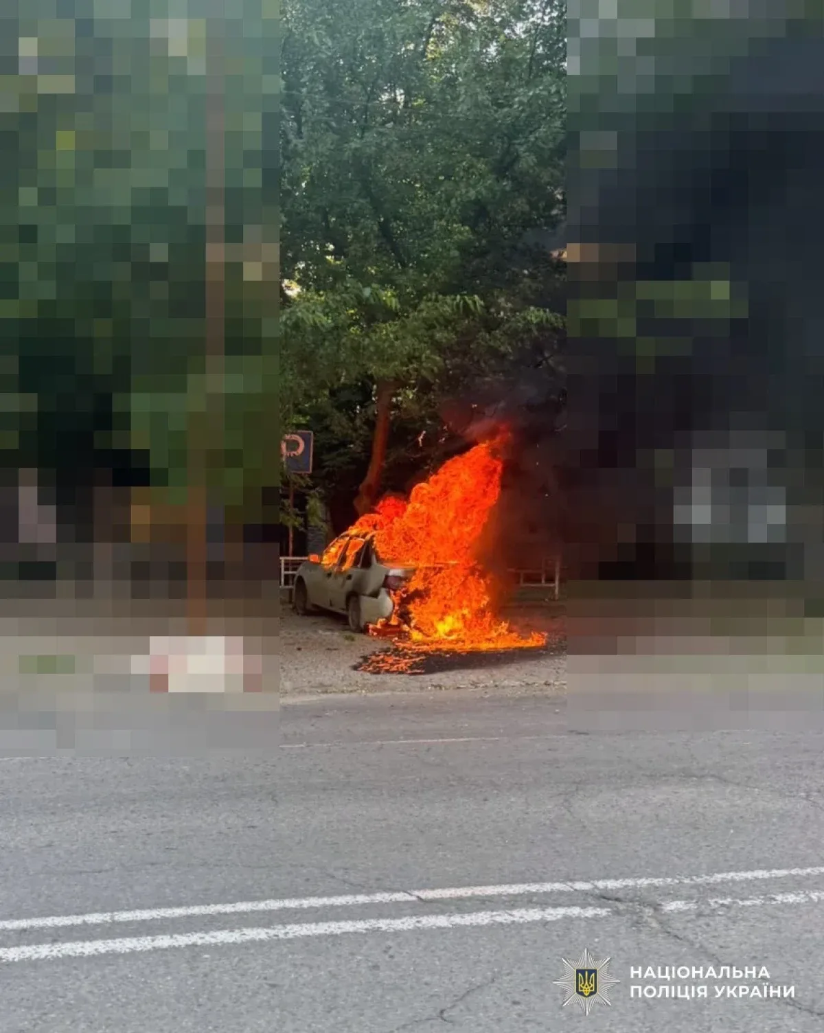 Пошкоджені будинки та автомобілі після обстрілів у Херсоні 4