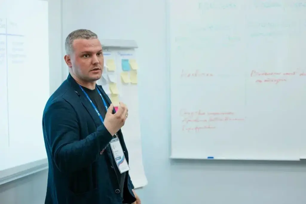 Екс-моряк Максим Новак отримав 8 років в’язниці за роботу в окупаційній Новій Каховці