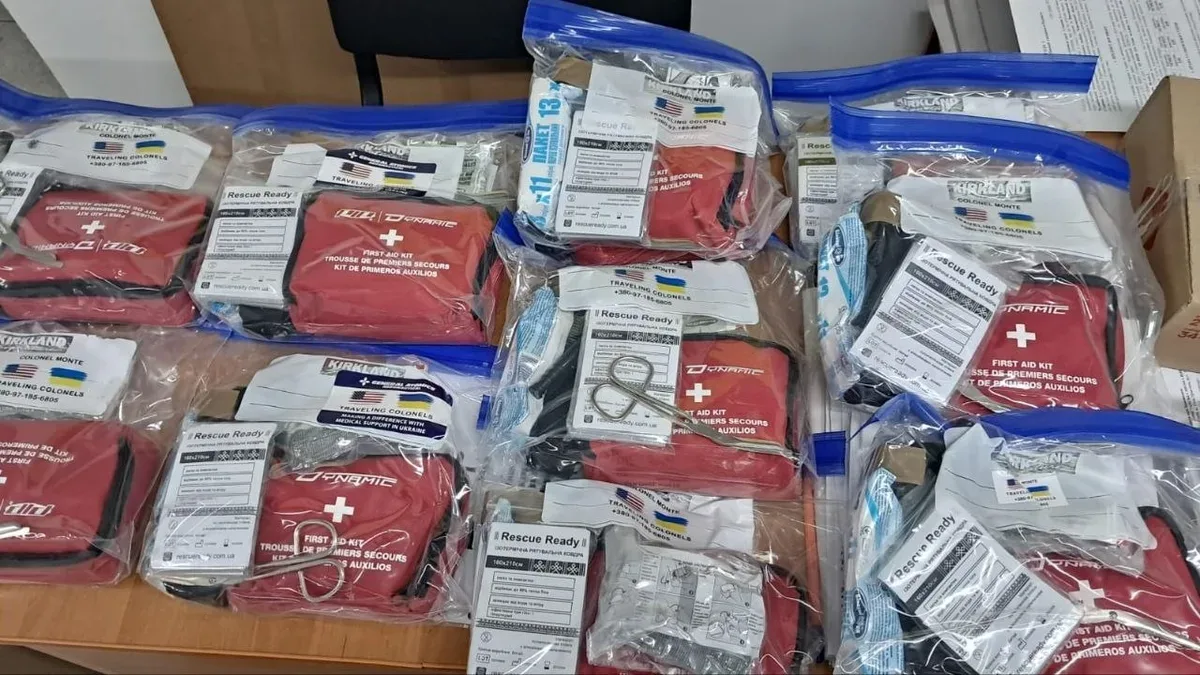 Медичні аптечки, передані військовим та цивільним на Херсонщині Голопристанською МВА. 1