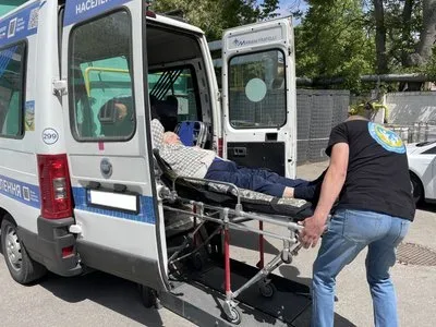 Волонтери ГО Сильні Бо Вільні надають допомогу мешканцям Херсонщини під час обстрілів. 2