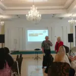 Учасники круглого столу обговорюють трансформацію дошкільної освіти на Херсонщині, за підтримки UNICEF.