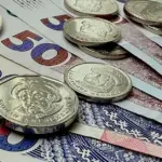 Схематичне зображення інвестицій, графіки зростання та співпраці на тлі мапи Херсонщини
