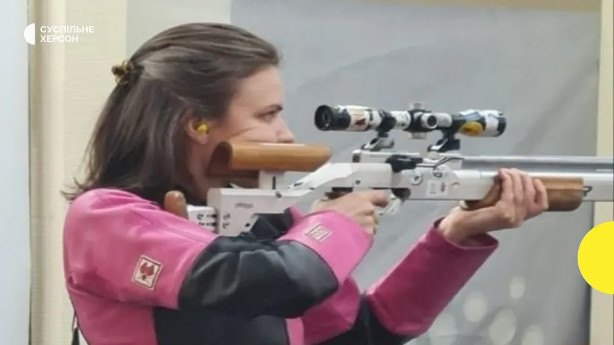 Галина Авраменко з Херсона змагається на Літньому чемпіонаті України з кульової стрільби у Вінниці. 2