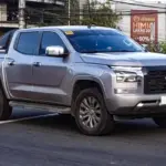 Чотири позашляховики Mitsubishi L200, що були передані Німеччиною для комунальних підприємств Херсона