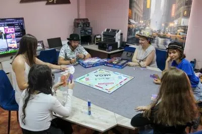 Херсонські підлітки дізналися, що «Монополія» створена проти нерівності
