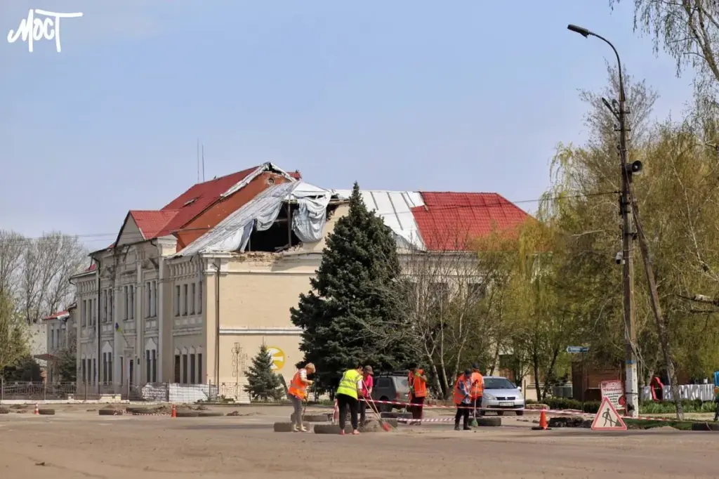 Херсонським комунальникам передадуть бронежилети та захист від дронів