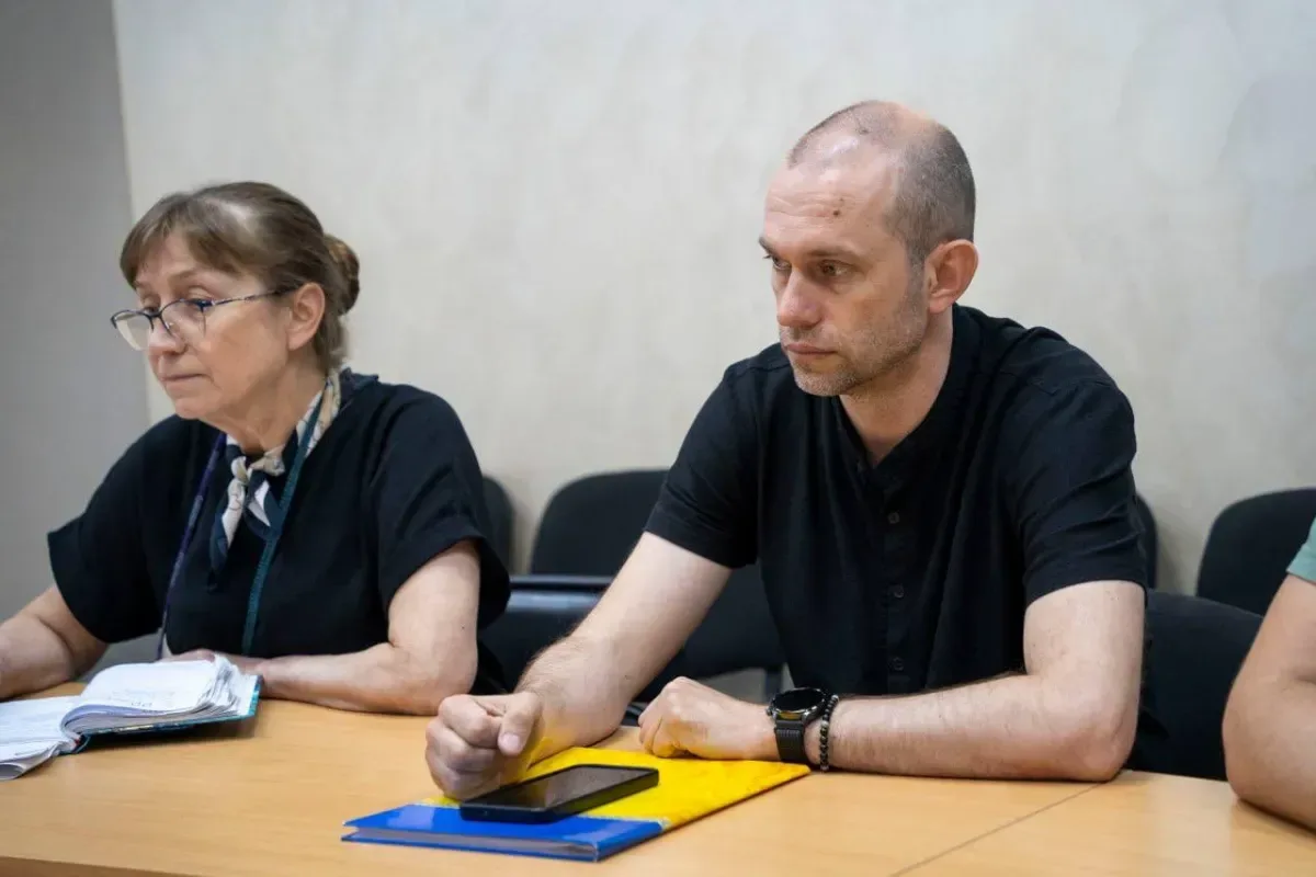 Засідання гуманітарного штабу у Херсоні, на якому ухвалюються рішення щодо забезпечення міста водою, продуктами та генераторами 3