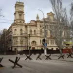 Фасад Херсонського обласного художнього музею імені Олексія Шовкуненка