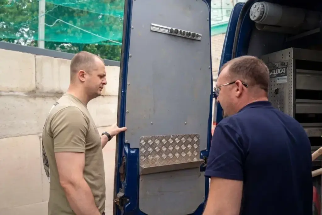 Херсонський водоканал отримав спецмашину та лічильники від Нідерландів