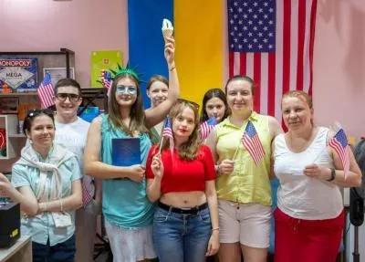 Мандрівка до США у Херсоні: молодіжний клуб Speak Up відзначив 250 років свободи