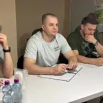 Ярослав Шанько під час зустрічі з головами ОСББ в Херсоні, обговорюючи питання підготовки до зими