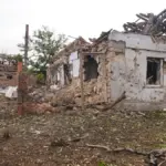 Наслідки російських обстрілів у Херсонській області, пошкоджені будинки та інфраструктура
