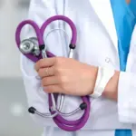 Російська пропаганда про здоровий спосіб життя в Херсоні на тлі знищеної медичної інфраструктури