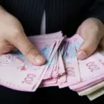 Перший заступник керівника Херсонської прокуратури Андрій Коваленко, який отримав високу зарплату