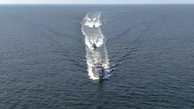 Президент Володимир Зеленський вітає військових моряків з Днем ВМС та дякує за захист Херсонщини.