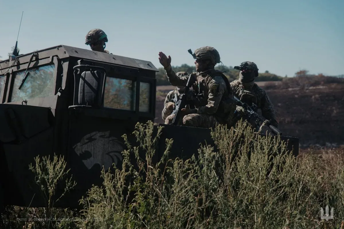 Президент Володимир Зеленський вітає військових моряків з Днем ВМС та дякує за захист Херсонщини. 4