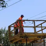 Пошкоджені лінії електропередач у Херсоні після ранкового обстрілу