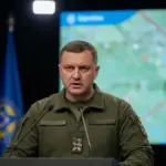 Павло Дрогаль, речник 30-го корпусу морської піхоти, проводить брифінг про бойові дії