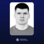 Поліцейські розслідують місце розстрілу цивільного автомобіля російськими військовими в Херсоні