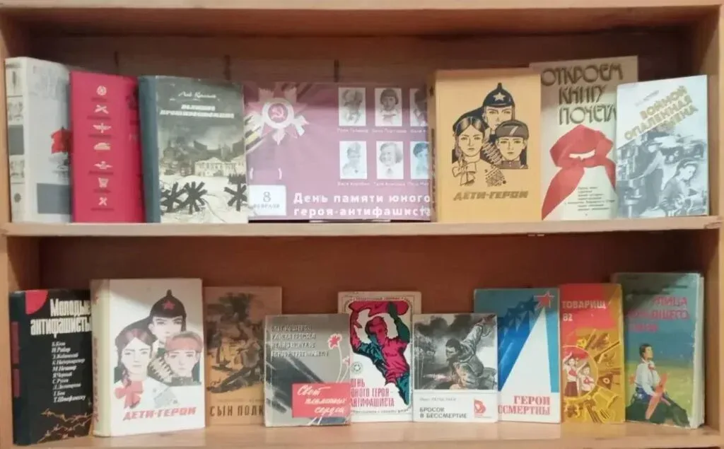 Таврійський ліцей №2, навчання під час окупації, діти на дистанційному навчанні 3