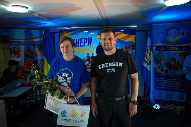 Тренери Херсонщини отримують відзнаки від Міністерства молоді та спорту України 6
