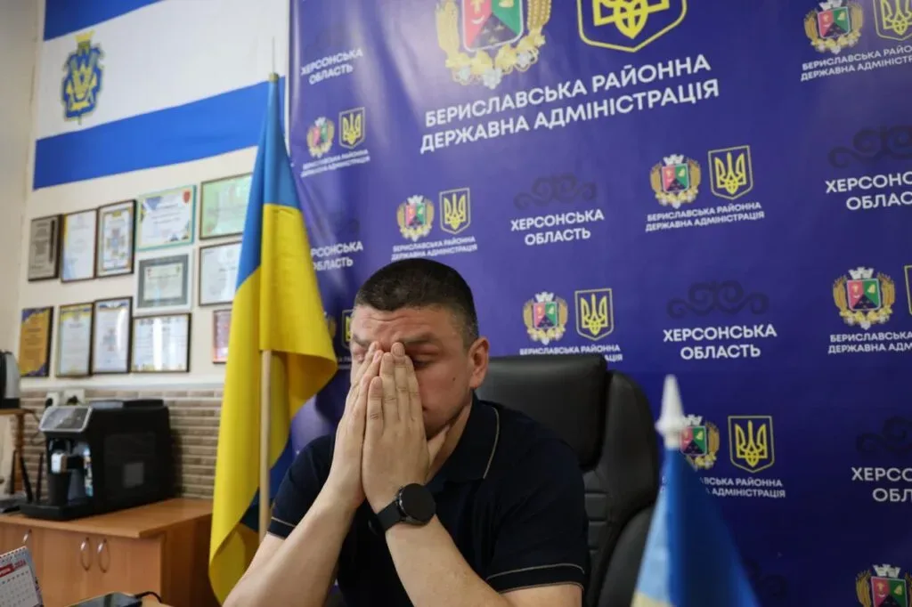 Карта Бериславського району Херсонщини з позначенням порожніх сіл та зон евакуації 1