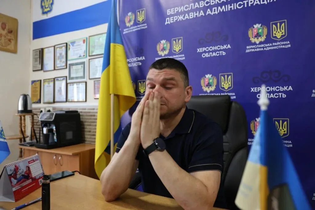 Карта Бериславського району Херсонщини з позначенням порожніх сіл та зон евакуації 4