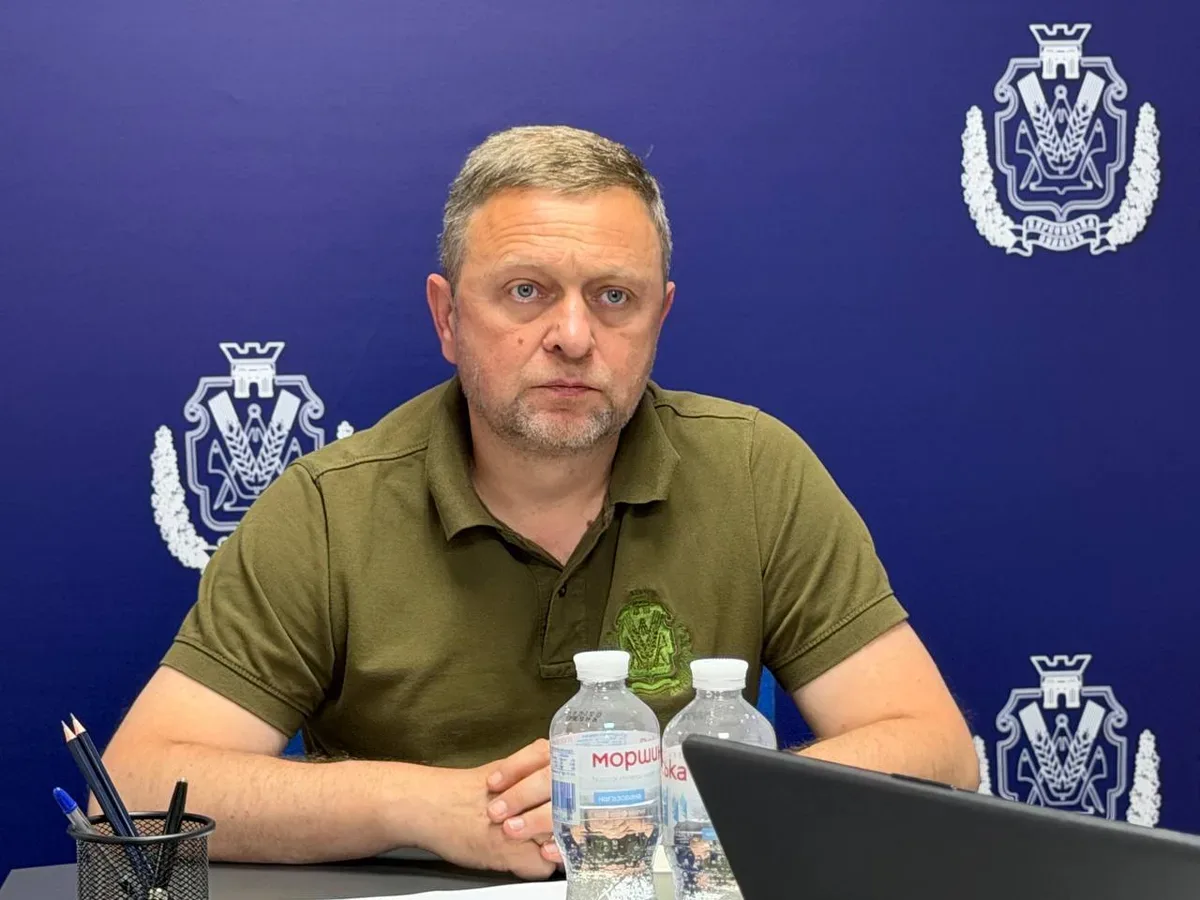 Учасники зустрічі в Херсоні, де обговорюються можливості захисту інтересів підприємців та презентація Ради бізнес-омбудсмена України. 1