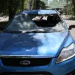 Дрон атакував автомобіль у Херсоні, внаслідок чого п'ятеро людей отримали поранення