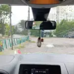 Пошкоджений автомобіль Суспільного Херсон після атаки російського дрона у Херсоні