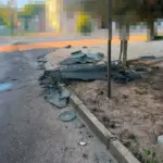 Поліція Херсонщини документує наслідки російських обстрілів FPV-дронами та КАБами, де загинув чоловік та поранено людей