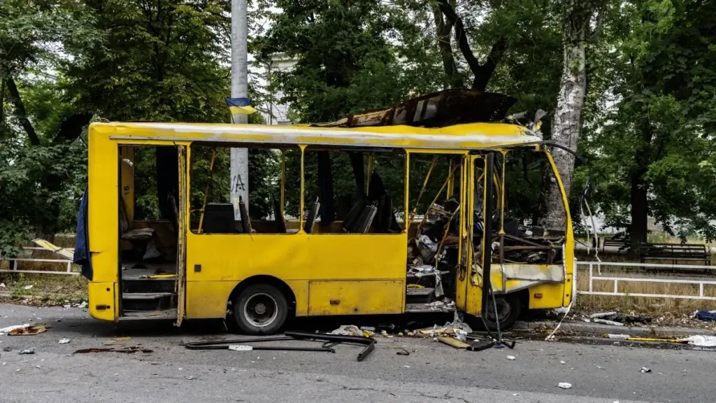 У Херсоні змінять маршрути транспорту через атаки дронів, щоб уникнути небезпеки